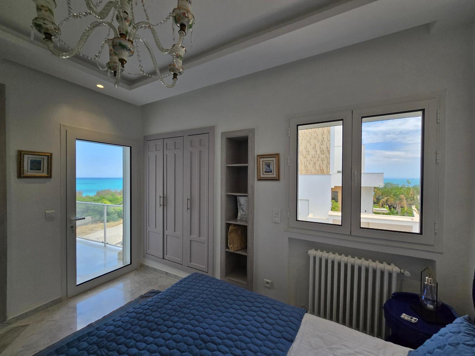 Ferienwohnung Luxurious Sea View With Private Beach In Gammarth, Marsa Exterior foto